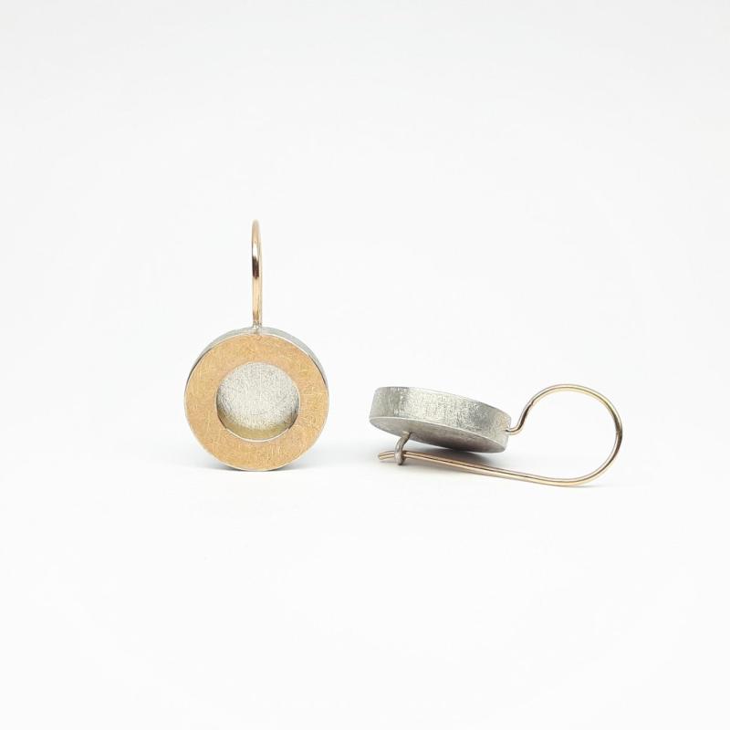Boucles d'oreilles en or rouge 18kt et argent 925/-.